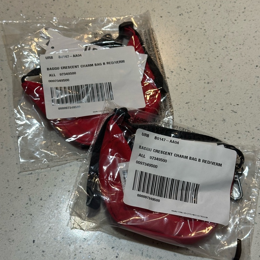 NWT, set of 2 BAGGU Mini Crescent Bag Charms / Candy Red - Picture 15 of 16